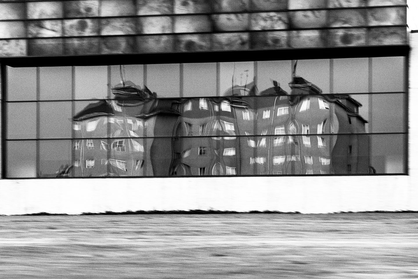 Reflejos en el cristal